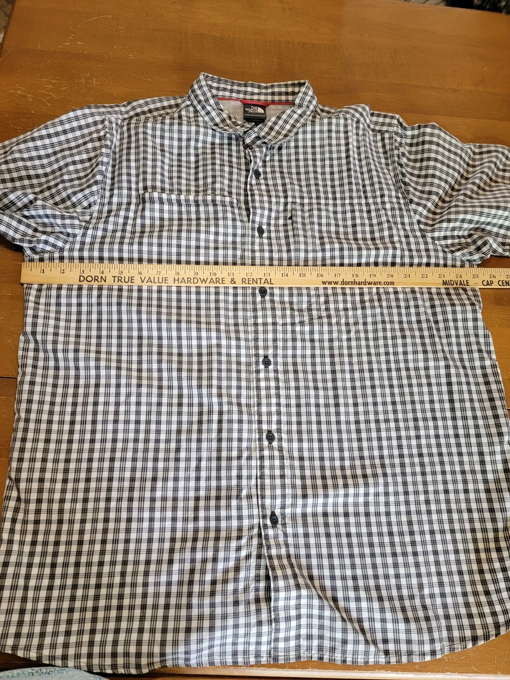 The North Face Mens Millstone Shortsleeve Button-Up Black and White Plaid Sz XL